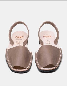 PONS Avarcas Sandals